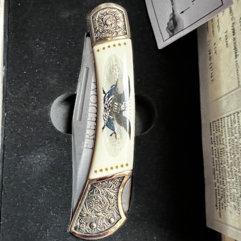 New Collectors item Frankner Knife in a decorative book